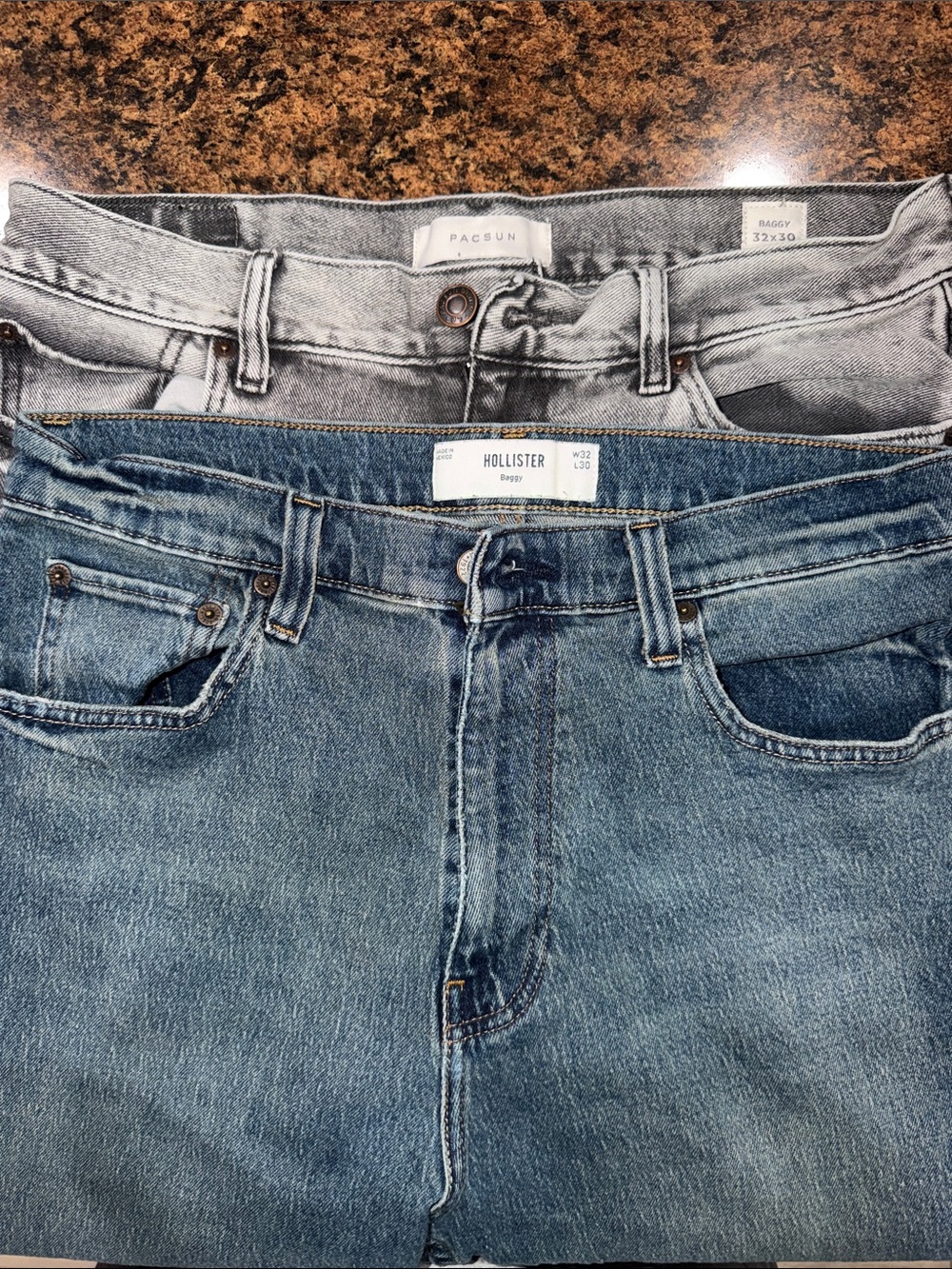 Hollister/Pacsun Men's Baggy Jean Pair 
 Size 32x30 (Blue Jean, Washed Grey)